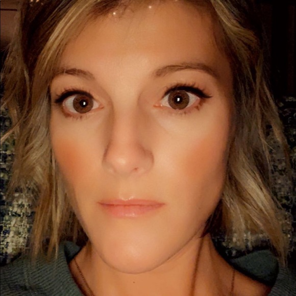 Meet your Posher, Jenna - Picture 1 of 1